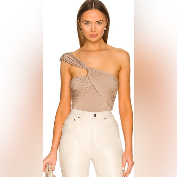 L’Academie Delphine Thong Bodysuit - Picture 3 of 6